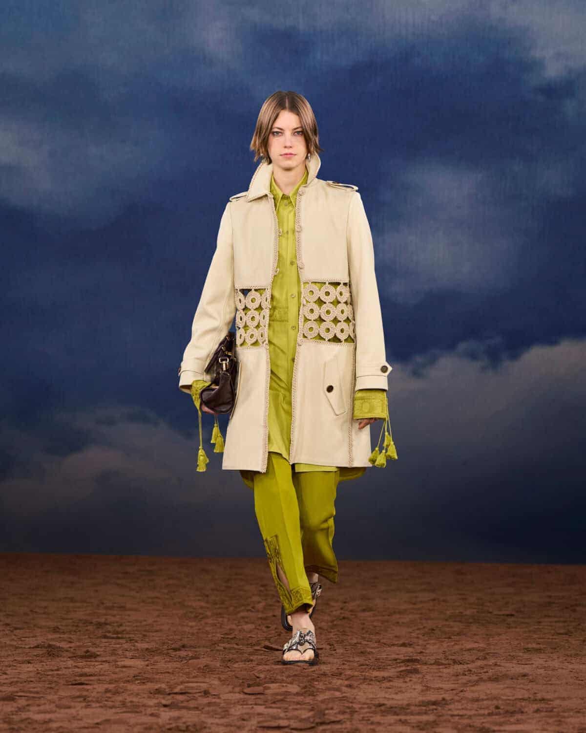 Burberry: Ready-To-Wear SS26 - 10 Magazine
